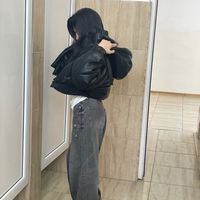 cosmina_leo