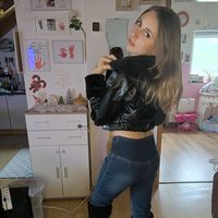 angiie_less