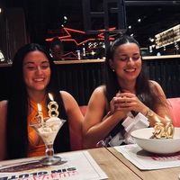 _.brunettes