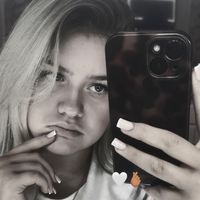 taya_rae0