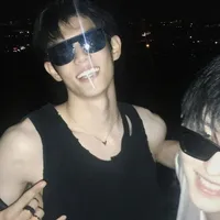 MUM LEAVE ME ALONE I WANNA BE FAMOUSSS