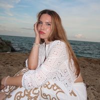 juliiaagoomeez