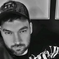 mitchtuckerofficial