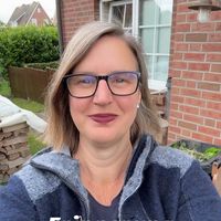 sandrahoeper30