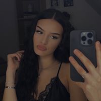 llucineckaa