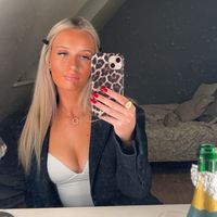 anika.altschul