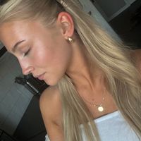 emiliajanmicks