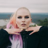 TINA Noitanainen ULKONA 25.10.