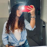 zoeposarelliii