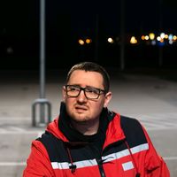 Esik az eső Essemm