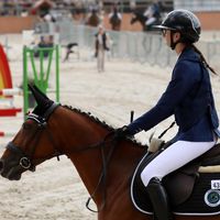 lea_jumping_