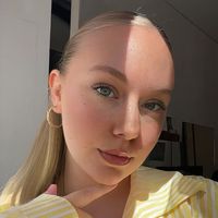 blondiie38