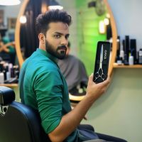 s.j.salon.u