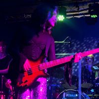 somebassgirl