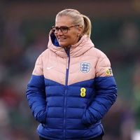 lionesses_fan18