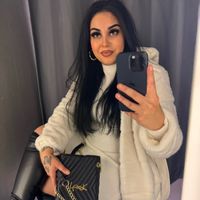 adela_karchnakova