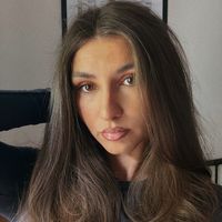 laura__apetrei