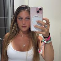 lea_prsni