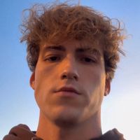 Voz y texto de Javier Gallardo