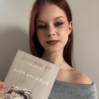 vicky_with_books