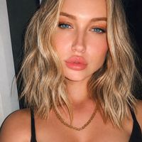 dina_karvouni