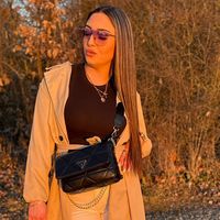 young.vanesska2