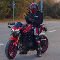 z900_raudi