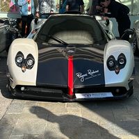 carrera_suit