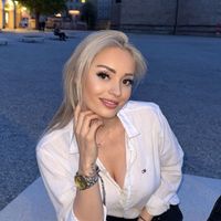 lauretaneziri_