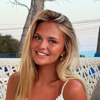hollyvjones