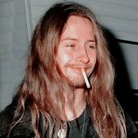 luka_wants_a_cracker