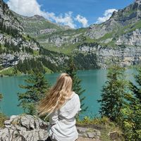 lori.swiss