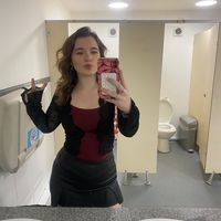 izzy.xoxo69