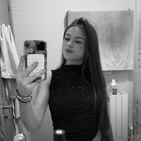 annaa_urrutia