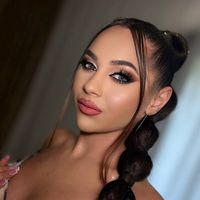 lau___933