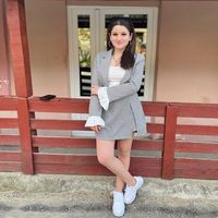 iza_gyulia7310