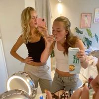 girls8486