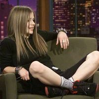 gril_avril_fan