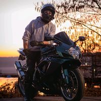 sharky_moto