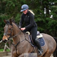 lucy.showjumping__