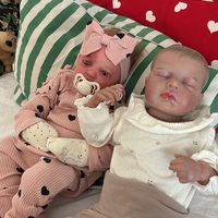 fake_baby_mom