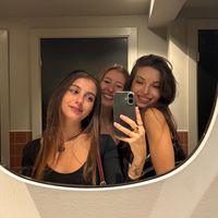 girlsonfjords
