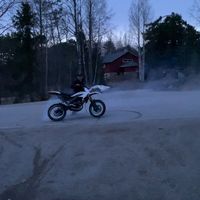 kolehmaiinenn