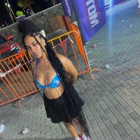 petite_sara