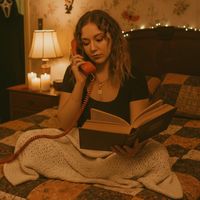 alittlebithollyx