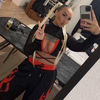 nicolax94