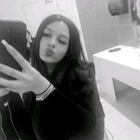 yourfavbrunette5121