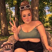 urqueenleahrose