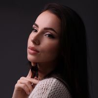 _yanni_emili