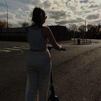 chloe_mess36150